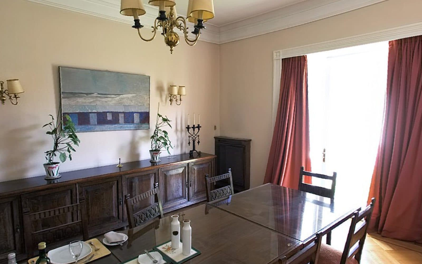 Kitisuru Long-Stay House: Dining room