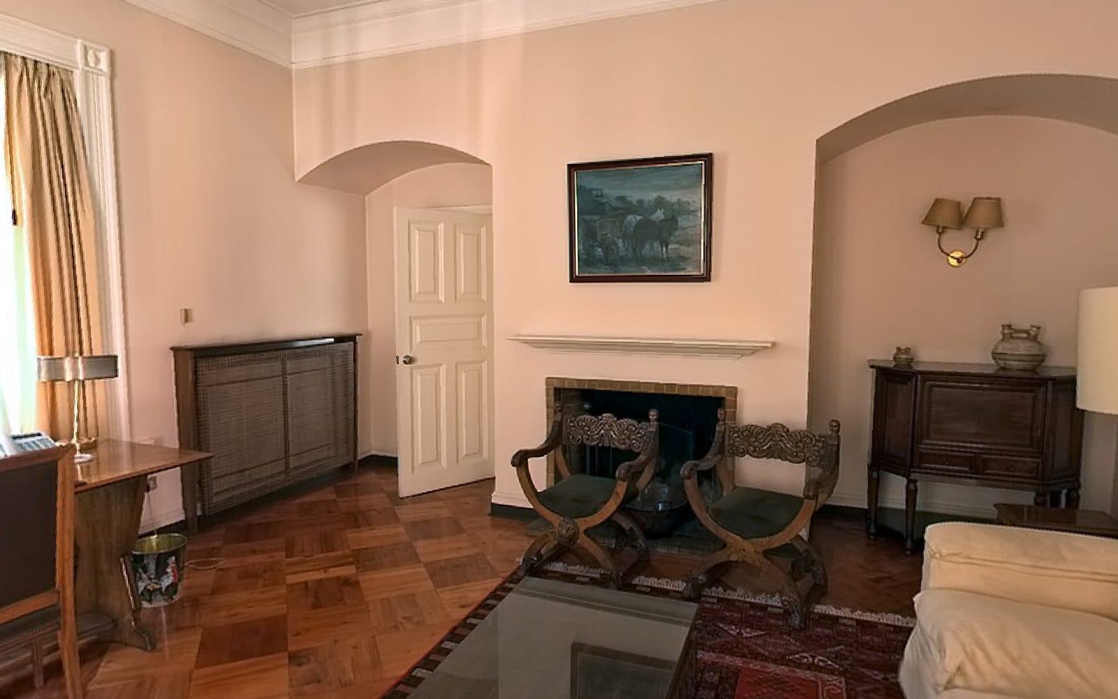Parkside Residences Westlands: Living room